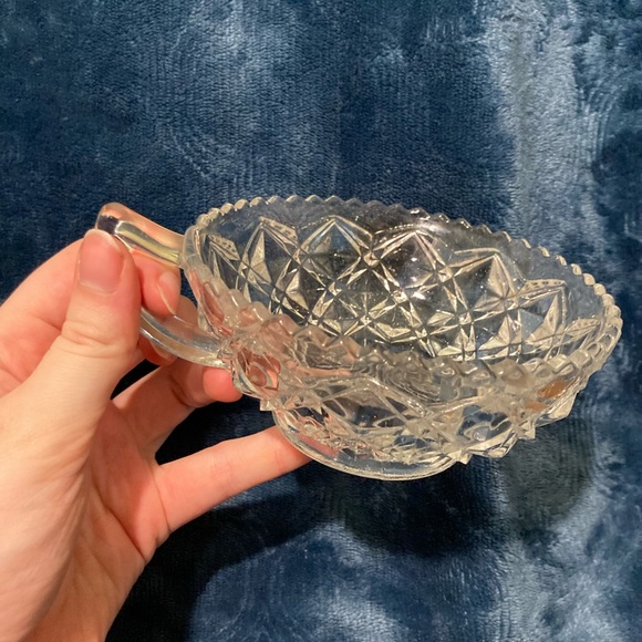 Small Pressed Glass Handled Dish Shallow Bowl - Picture 1 of 16